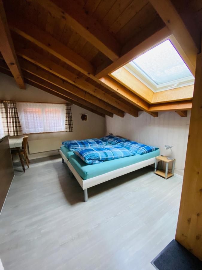 Privatzimmer / bed & breakfast Andermatt Exterior foto