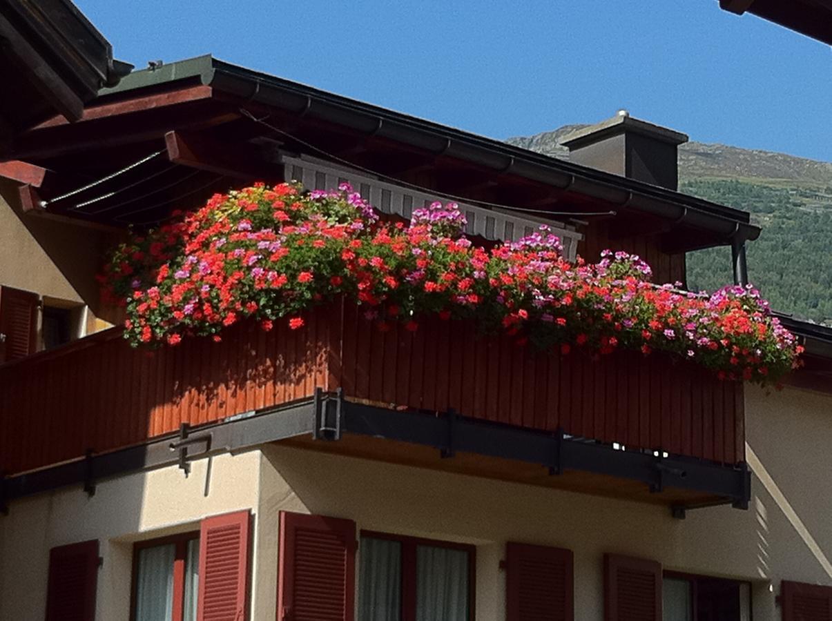 Privatzimmer / bed & breakfast Andermatt Exterior foto