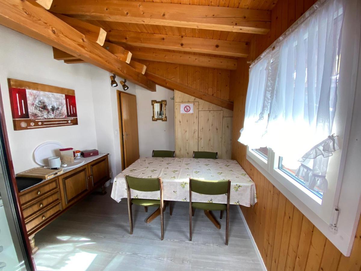 Privatzimmer / bed & breakfast Andermatt Exterior foto