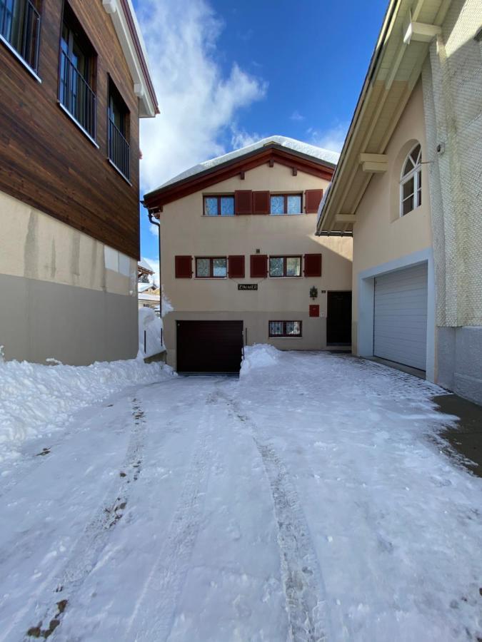 Privatzimmer / bed & breakfast Andermatt Exterior foto