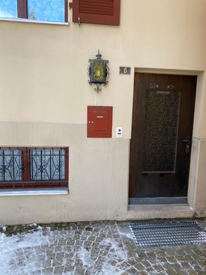 Privatzimmer / bed & breakfast Andermatt Exterior foto